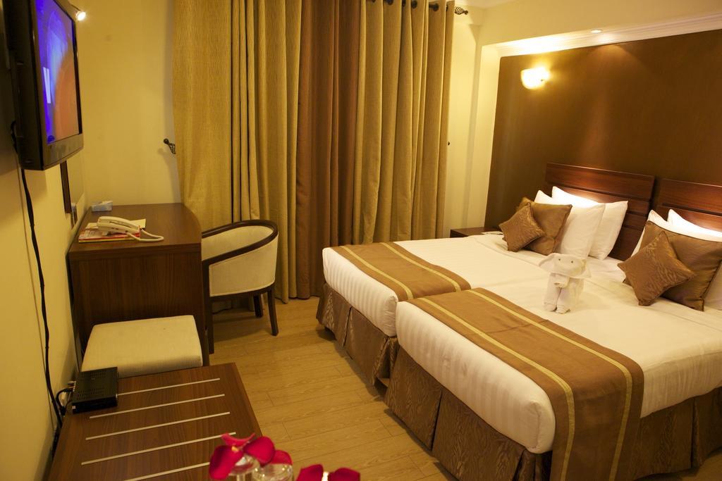 Summerdale Inn Nairobi Bagian luar foto