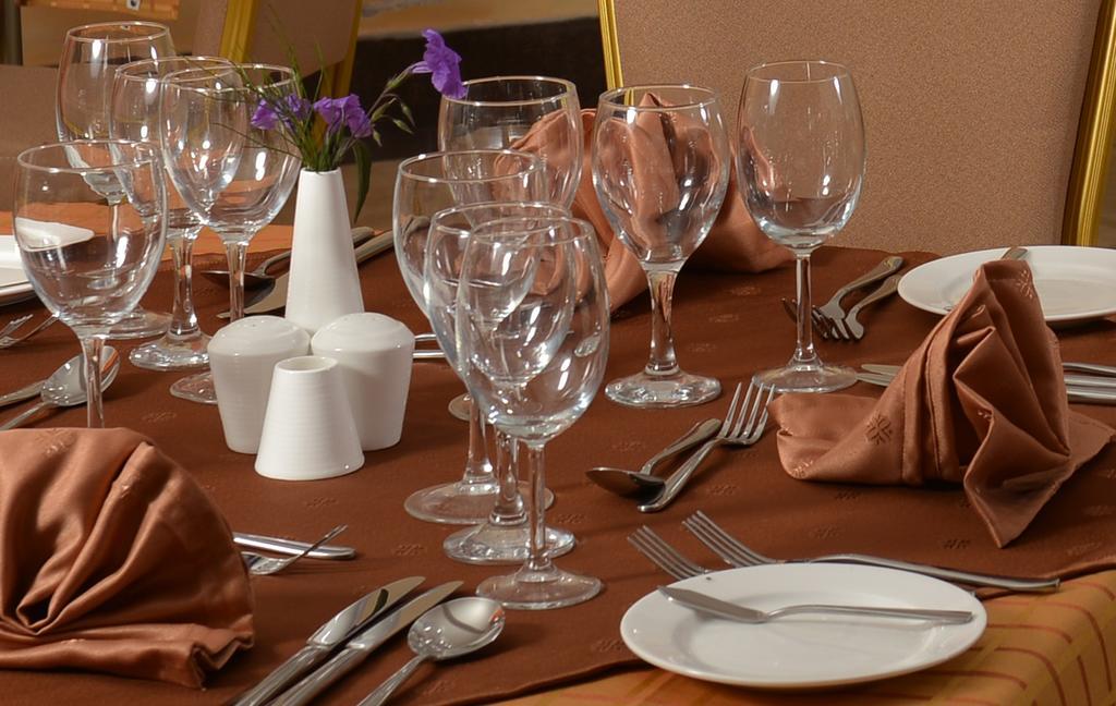 Summerdale Inn Nairobi Bagian luar foto