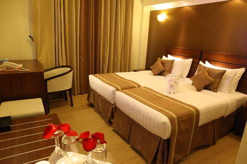 Summerdale Inn Nairobi Bagian luar foto