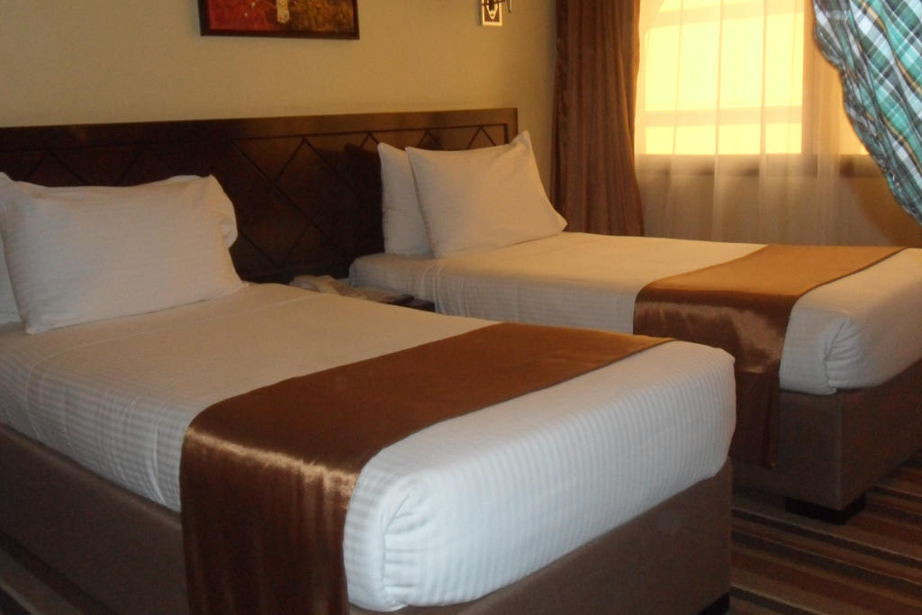 Summerdale Inn Nairobi Bagian luar foto